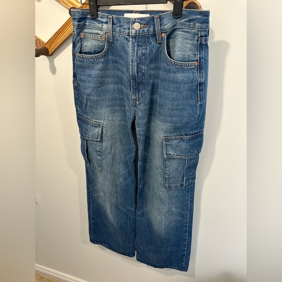 Worn once- The Farrah Hi-rise Cargo Jean - Picture 5 of 9